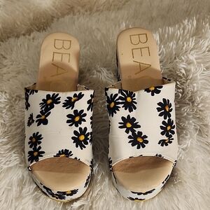 MatisseBeach by Women's Terry Heel Sandals Size7